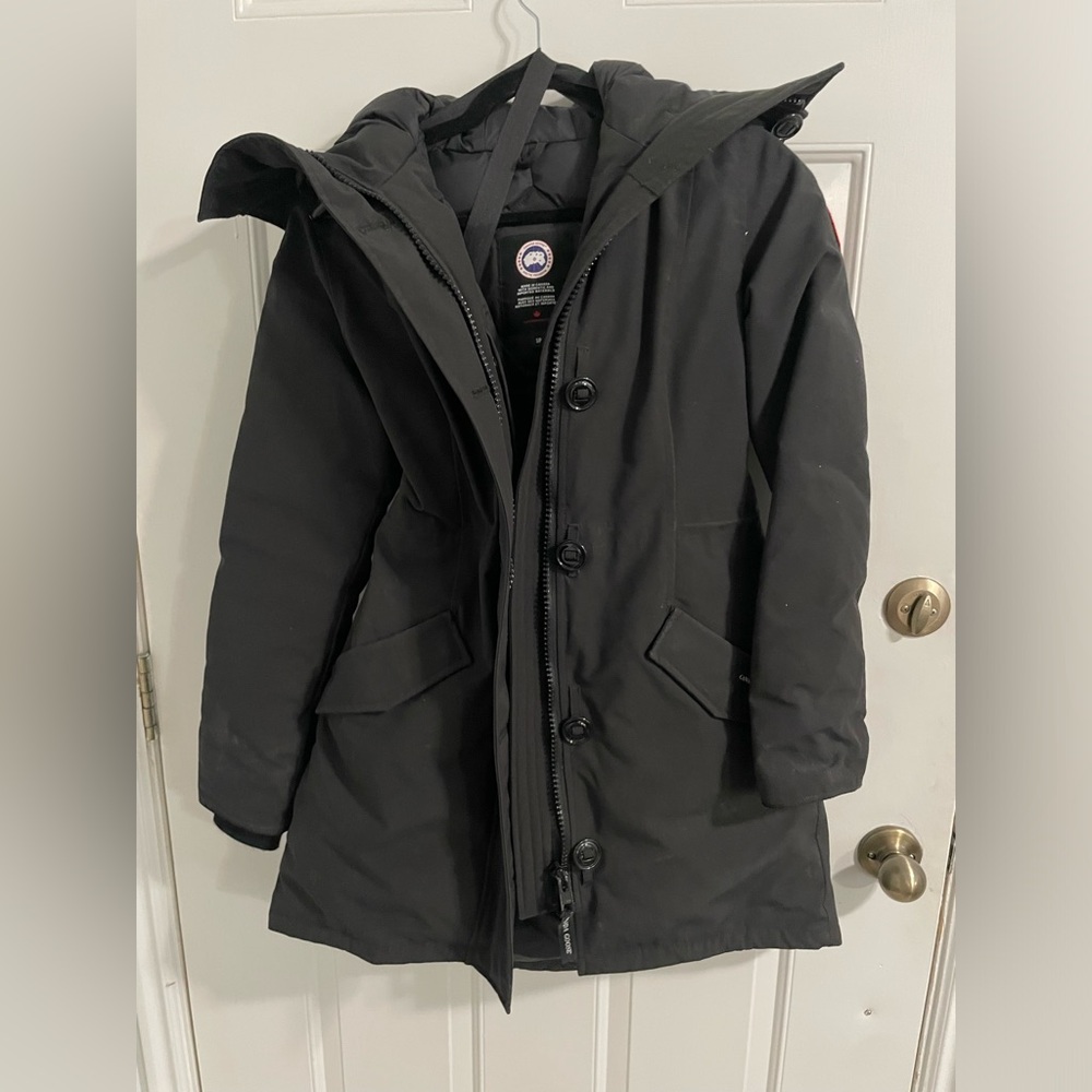 Canada Goose Coat! Bought new but never wore it
